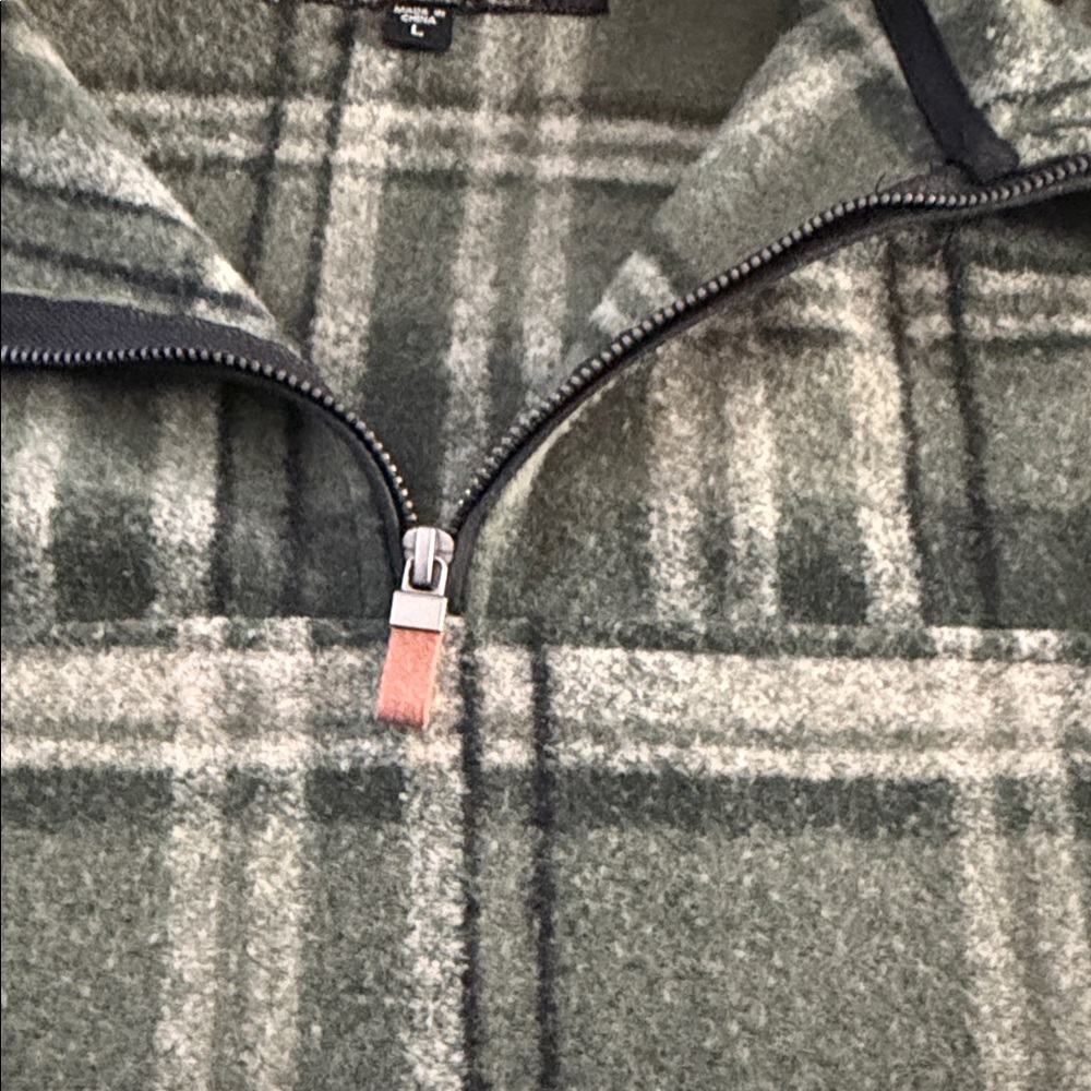 Men’s John Wayne Stock Supply Green/Gray Plaid Fleece 1/4 Zip Pullover - Picture 5 of 7